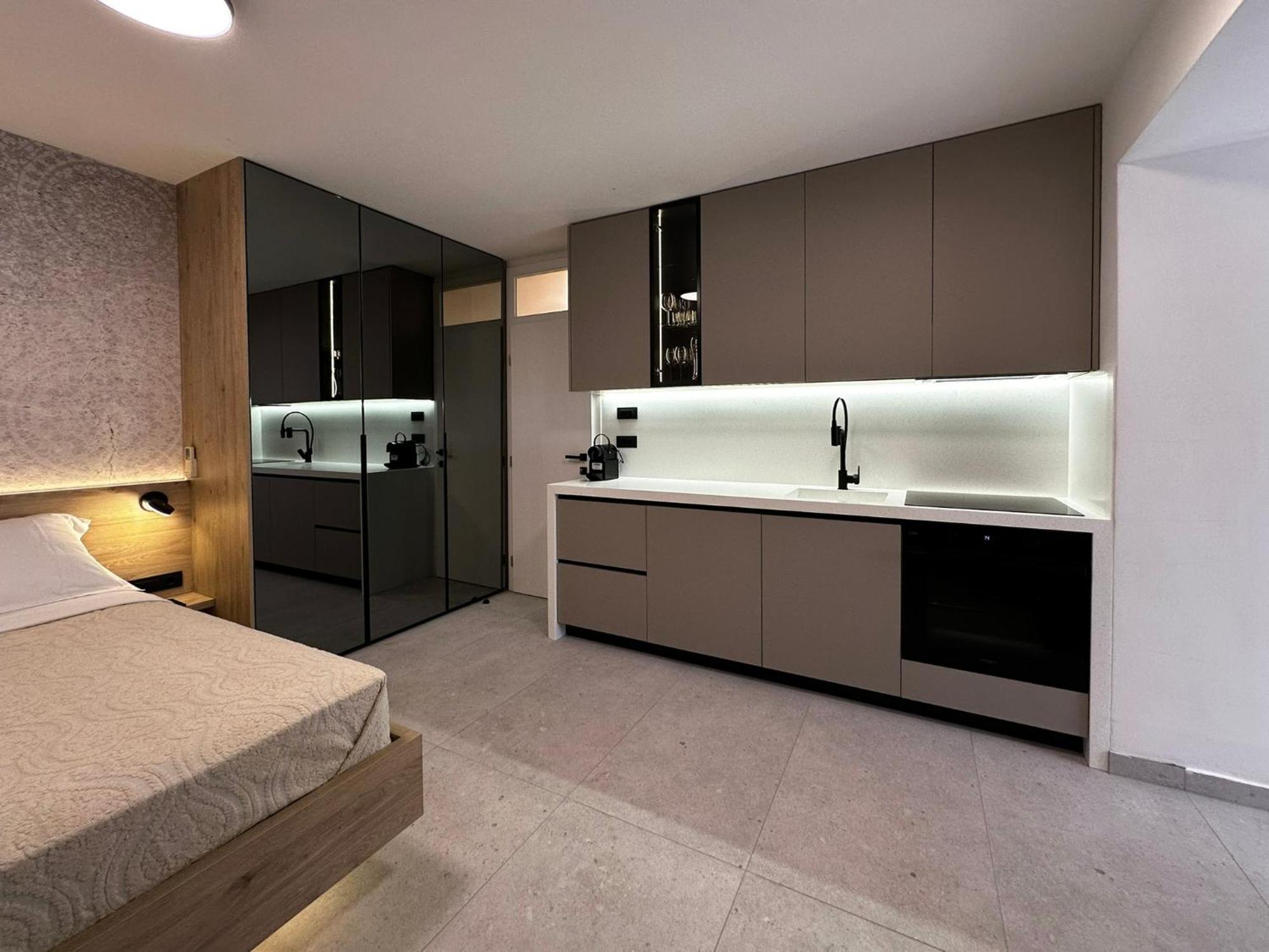 Studio Apartments Lace Новаля Екстер'єр фото
