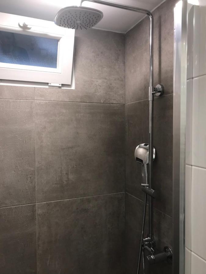 Studio Apartments Lace Новаля Екстер'єр фото